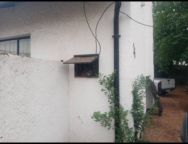 3 BEDROOM HOUSE FOR SALE IN KATLEHONG SOUTH